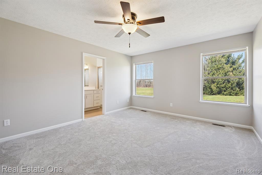 12465 Hyne Road Brighton, MI 48114 - Photo 18 of 45