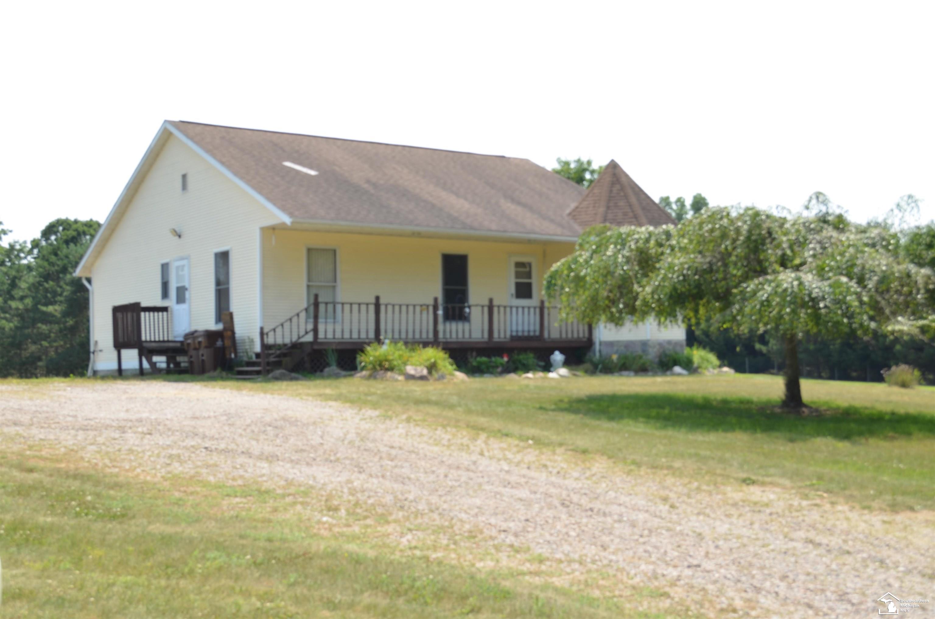 2977 Oakley Road Stockbridge, MI 49285 - Photo 2 of 34