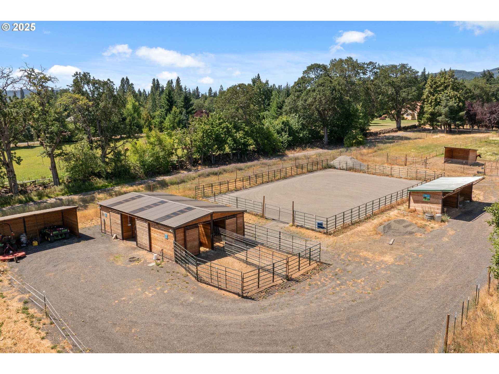 1682 Markham Road Hood River, OR 97031 - Photo 3 of 22 a view of a patio with swimming pool
