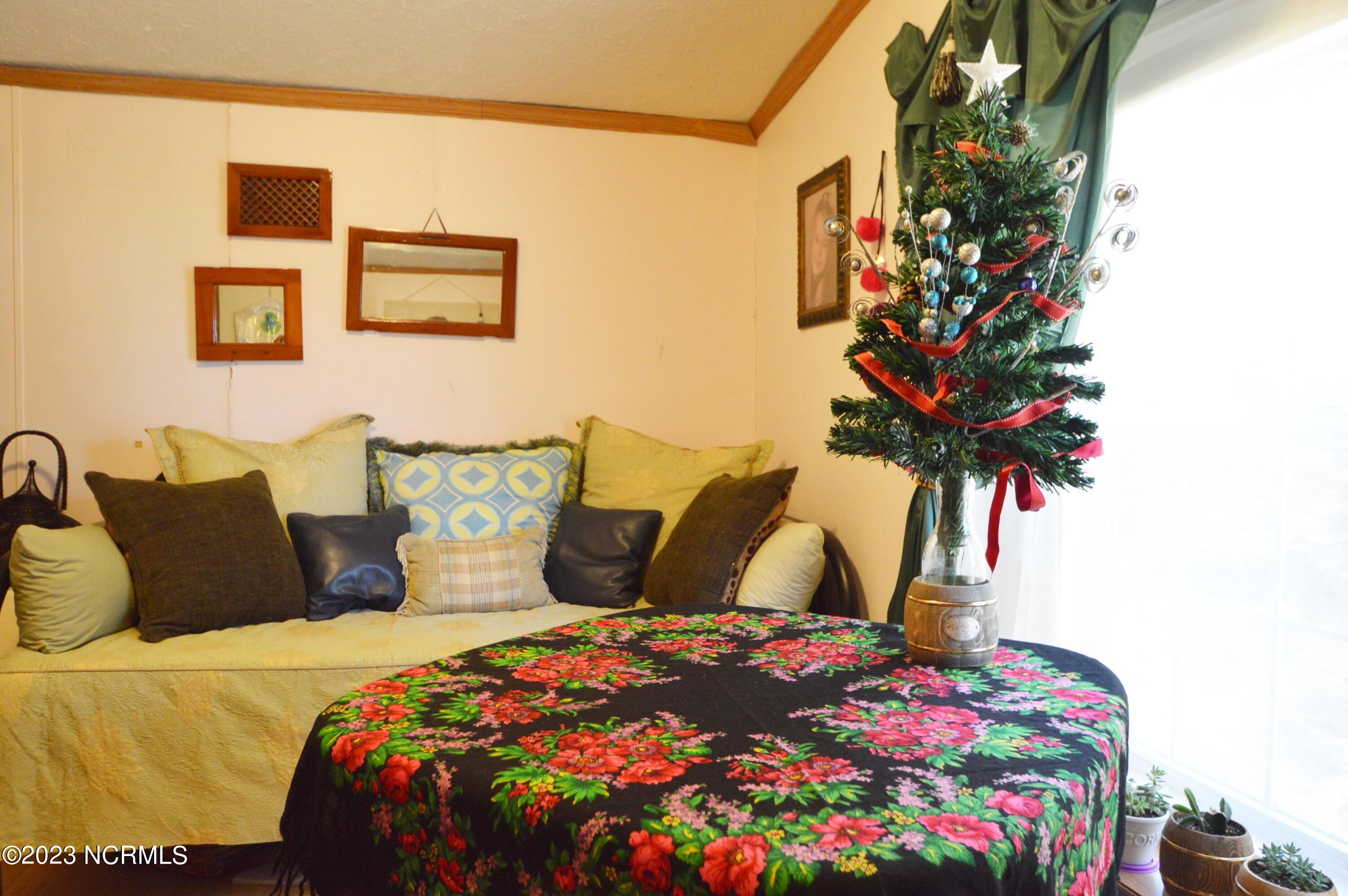 228 Hopkins Seafood Road Belhaven, NC 27810 - Photo 36 of 40 3rd bedroom