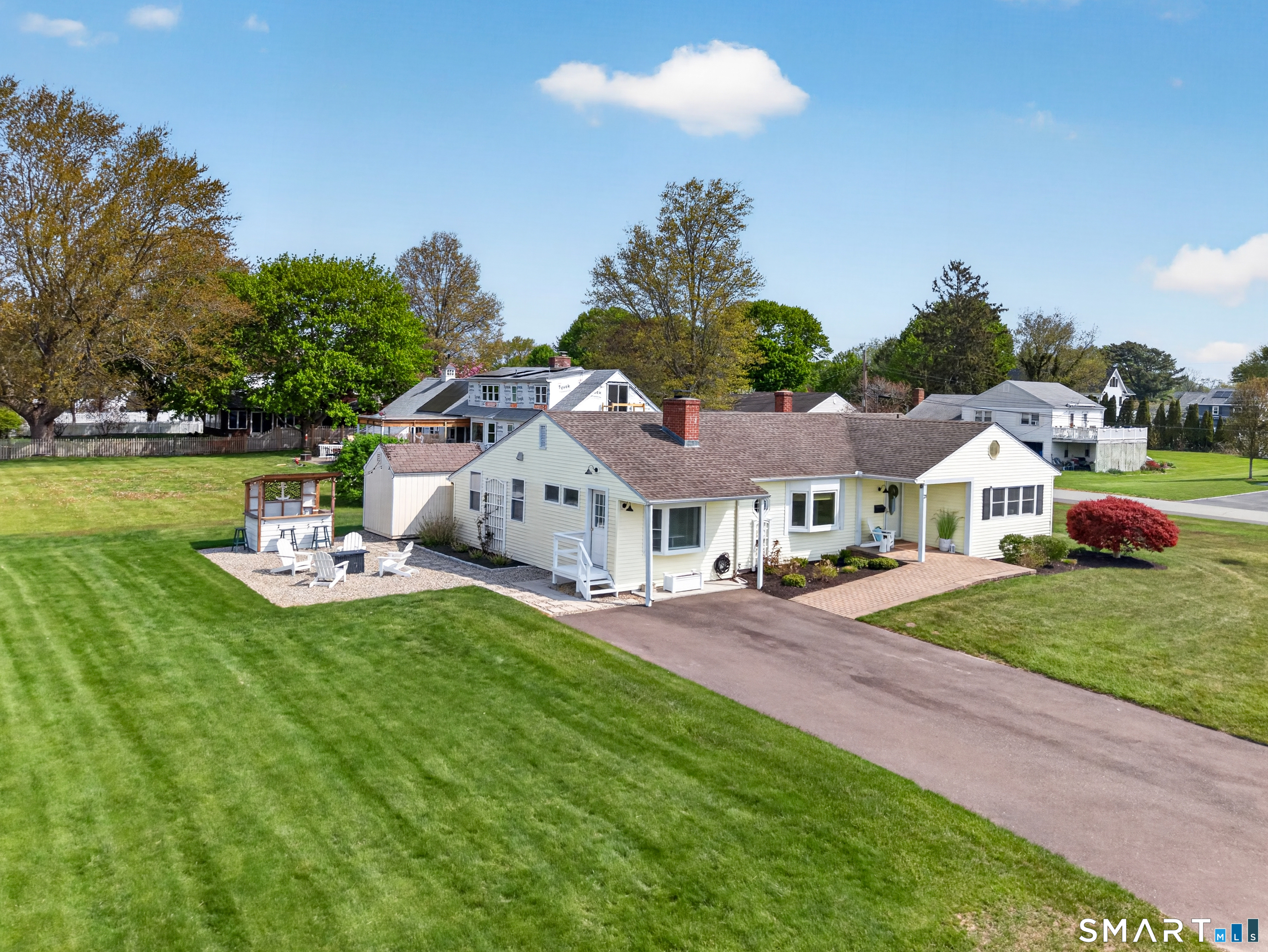 21 Riverside Drive Clinton, CT 06413 - Photo 2 of 39