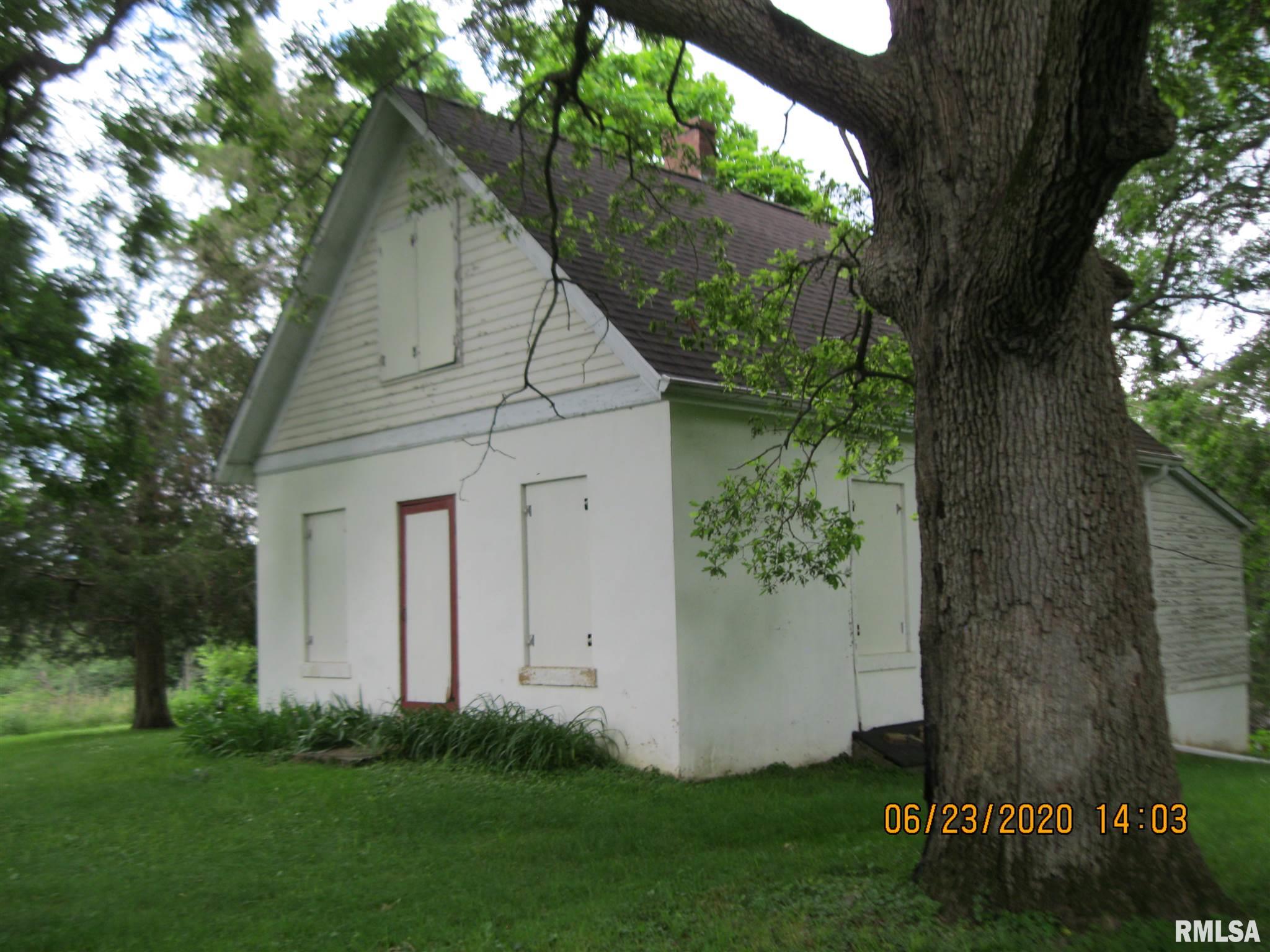 3223 Harts Mill Road Clinton, IA 52732 - Photo 4 of 18 Gallery Image 4