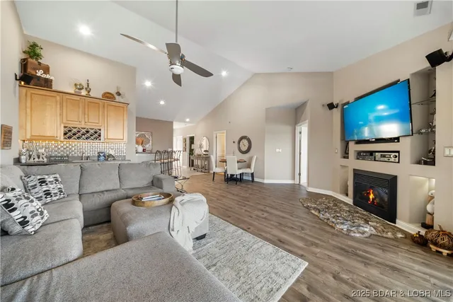 $579,000 | 4499 Ski Drive, Unit 242, Osage Beach, MO 65065