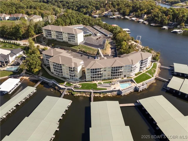$579,000 | 4499 Ski Drive, Unit 242, Osage Beach, MO 65065