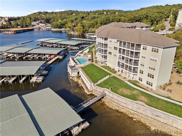 $579,000 | 4499 Ski Drive, Unit 242, Osage Beach, MO 65065