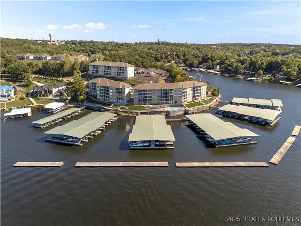 $579,000 | 4499 Ski Drive, Unit 242, Osage Beach, MO 65065