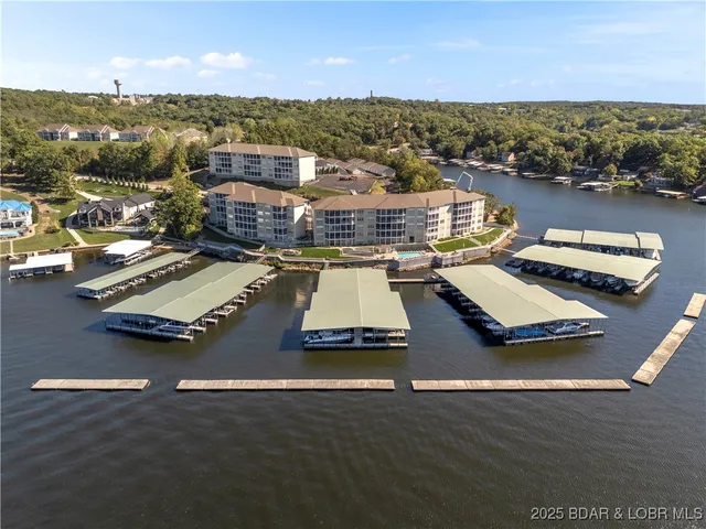 $579,000 | 4499 Ski Drive, Unit 242, Osage Beach, MO 65065