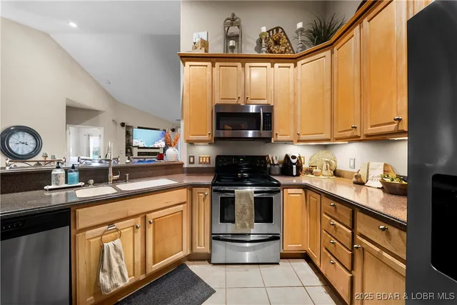 $579,000 | 4499 Ski Drive, Unit 242, Osage Beach, MO 65065