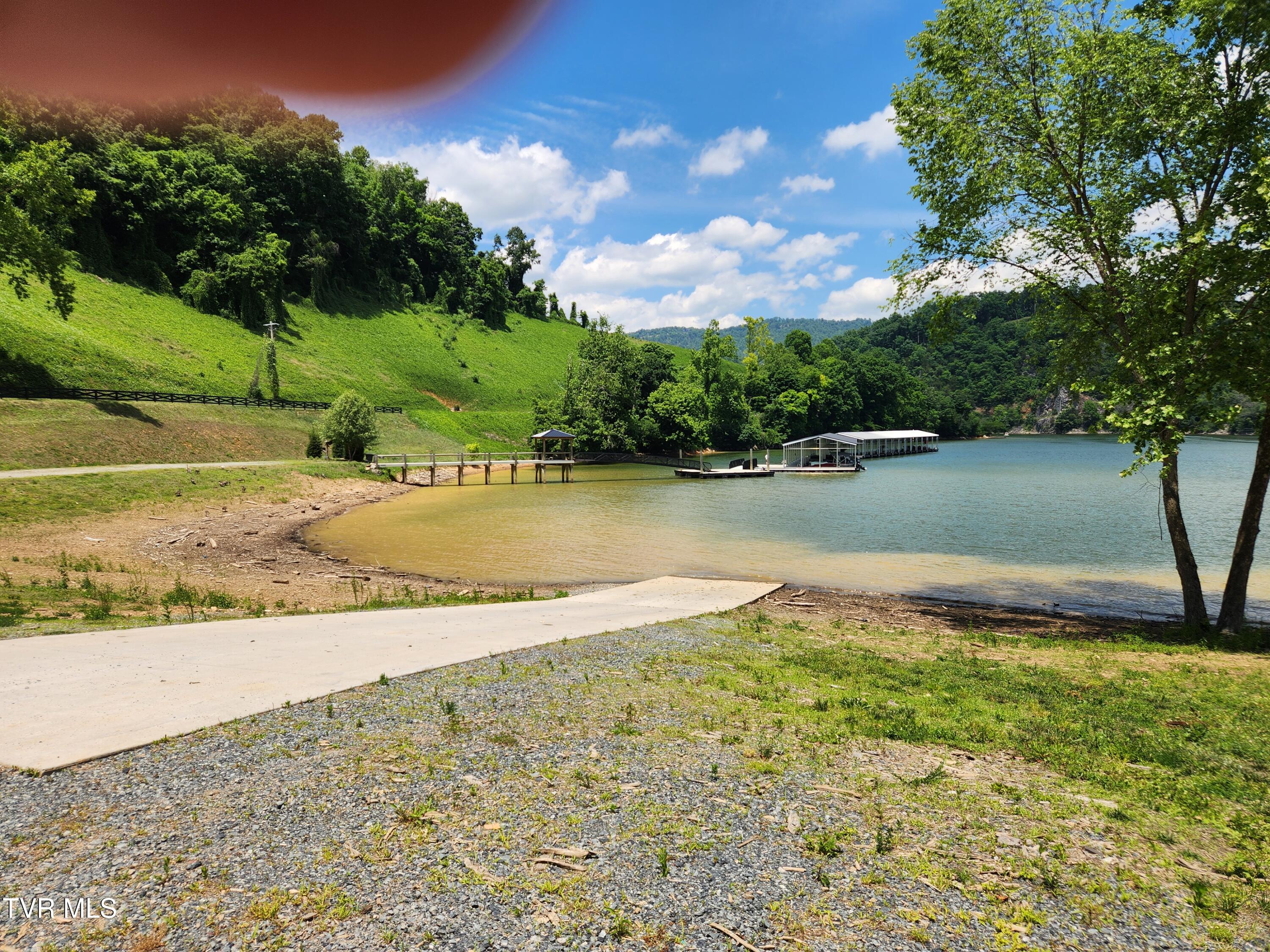 Lot 40 Cowan Town Road, Unit 40 Butler, TN 37640 - Photo 22 of 117 Boat Ramp n Dock