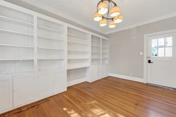 $3,700 | 3410 Austin Street, Houston, TX 77004