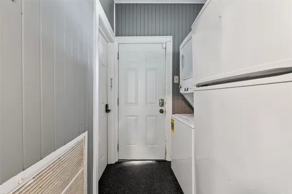 $3,700 | 3410 Austin Street, Houston, TX 77004