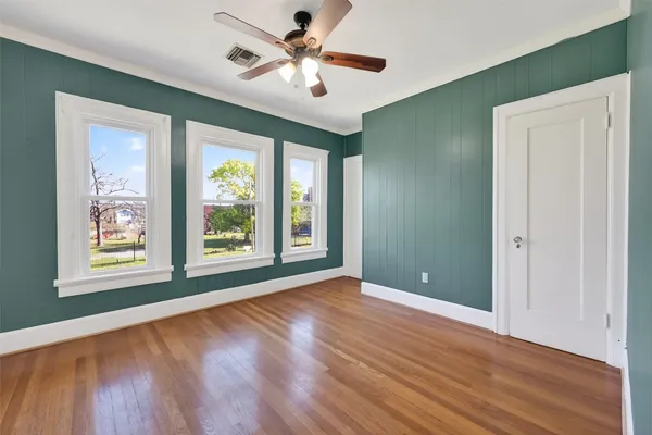 $3,700 | 3410 Austin Street, Houston, TX 77004