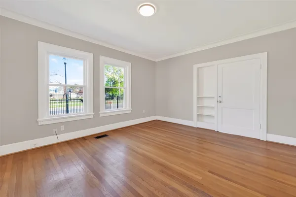 $3,700 | 3410 Austin Street, Houston, TX 77004