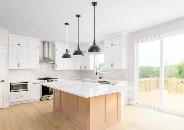 $749,900 | 2117 Winding Stream Way, Sun Prairie, WI 53590