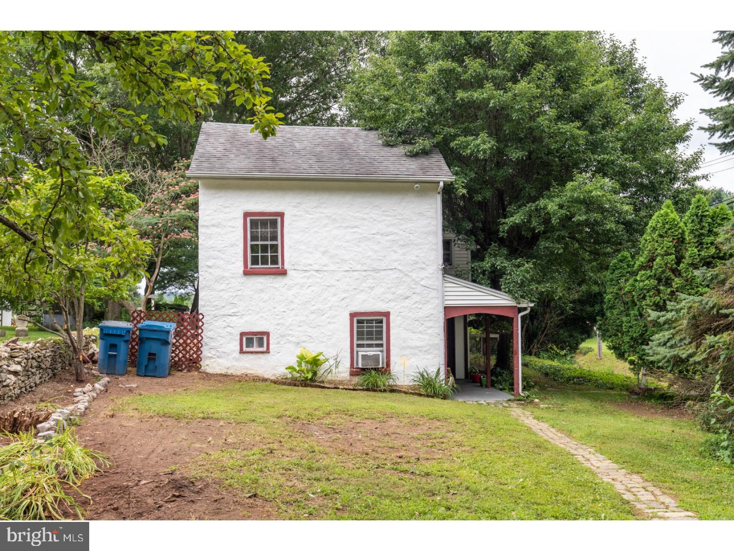 2145 Strasburg Road East Fallowfield, PA 19320 - Photo 2 of 25 Gallery Image 2