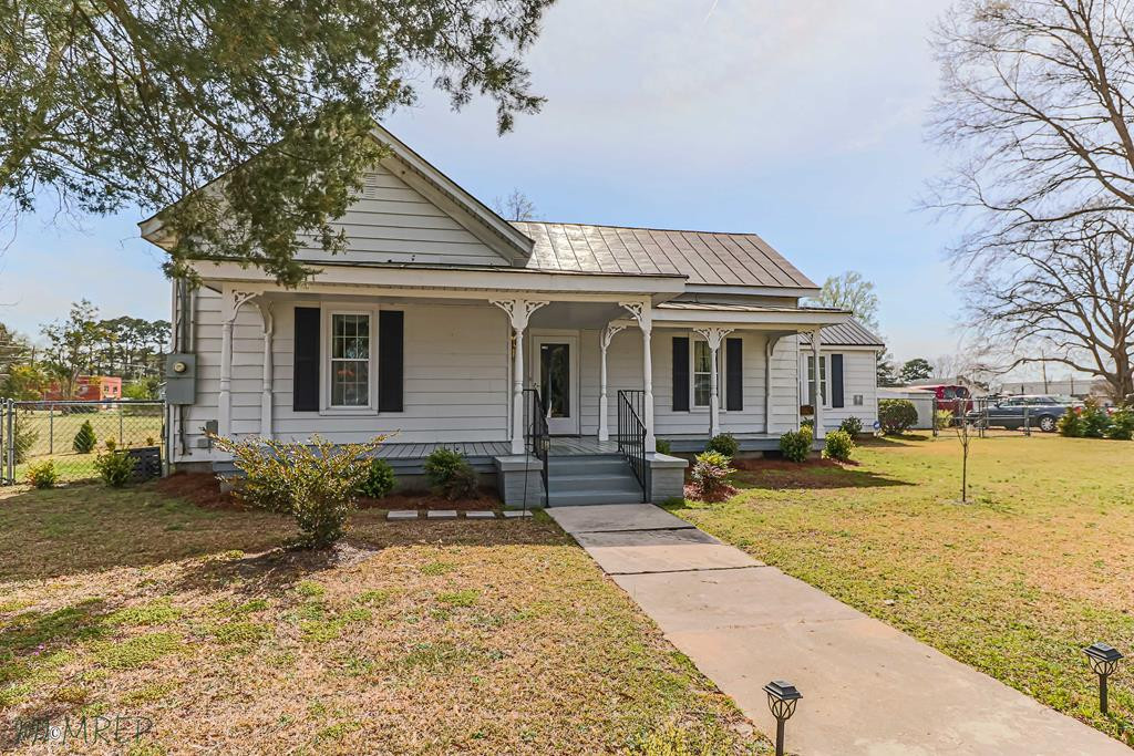 102 S Street Fremont, NC 27830 - Photo 1 of 34 Main View