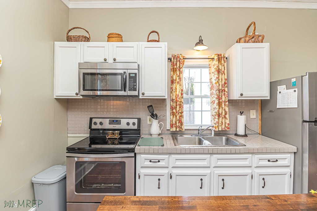 102 S Street Fremont, NC 27830 - Photo 13 of 34