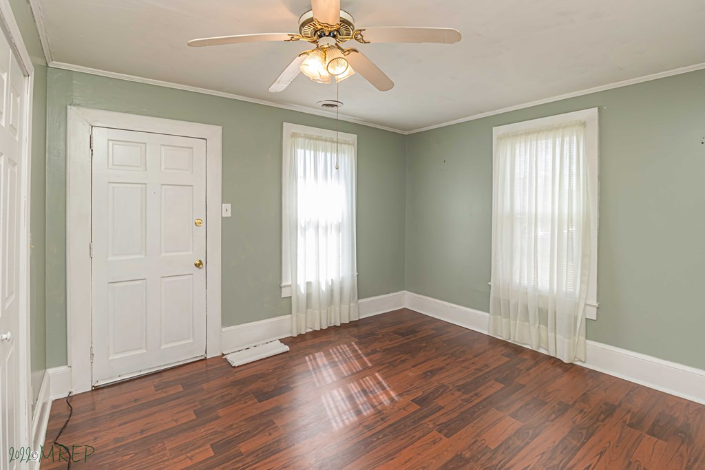102 S Street Fremont, NC 27830 - Photo 22 of 34