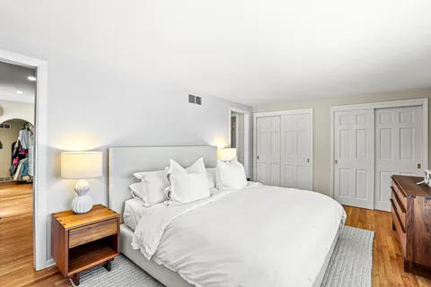 $799,000 | 9062 North Lake Drive, Bayside, WI 53217