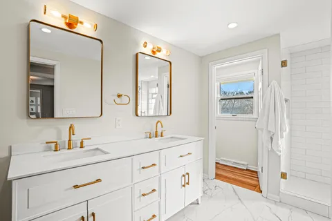 $799,000 | 9062 North Lake Drive, Bayside, WI 53217