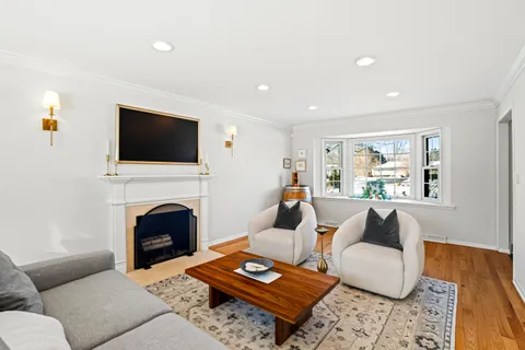 $799,000 | 9062 North Lake Drive, Bayside, WI 53217