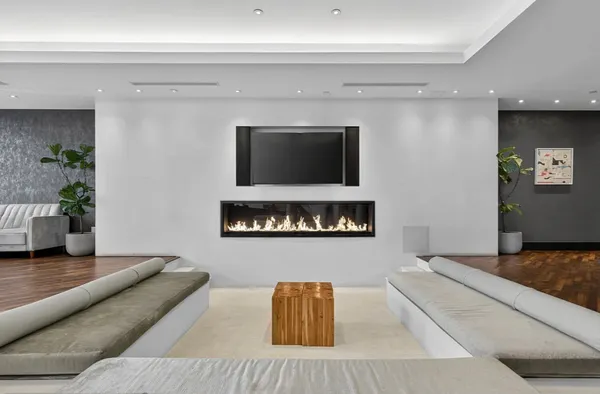 $1,990,000 | 34 North 7th Street, Unit 5H | Williamsburg