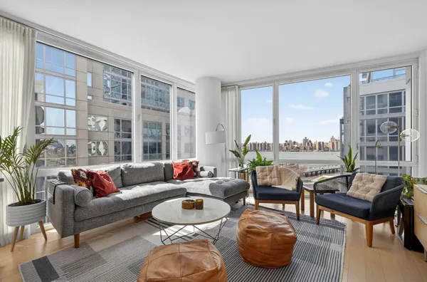 $1,990,000 | 34 North 7th Street, Unit 5H | Williamsburg