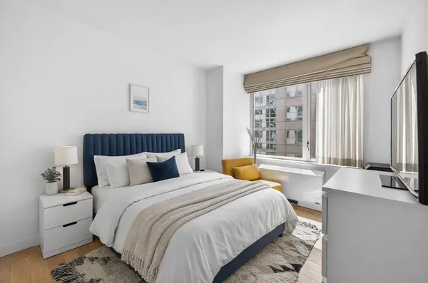 $1,990,000 | 34 North 7th Street, Unit 5H | Williamsburg