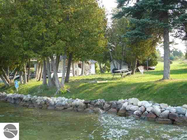 8896 South Sunnyview Road Traverse City, MI 49684 - Photo 7 of 11 1695933-6.JPG