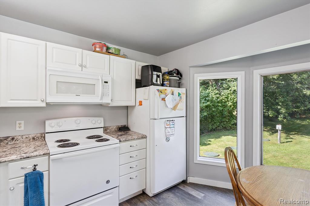 3039 Meridian Road Okemos, MI 48864 - Photo 11 of 31
