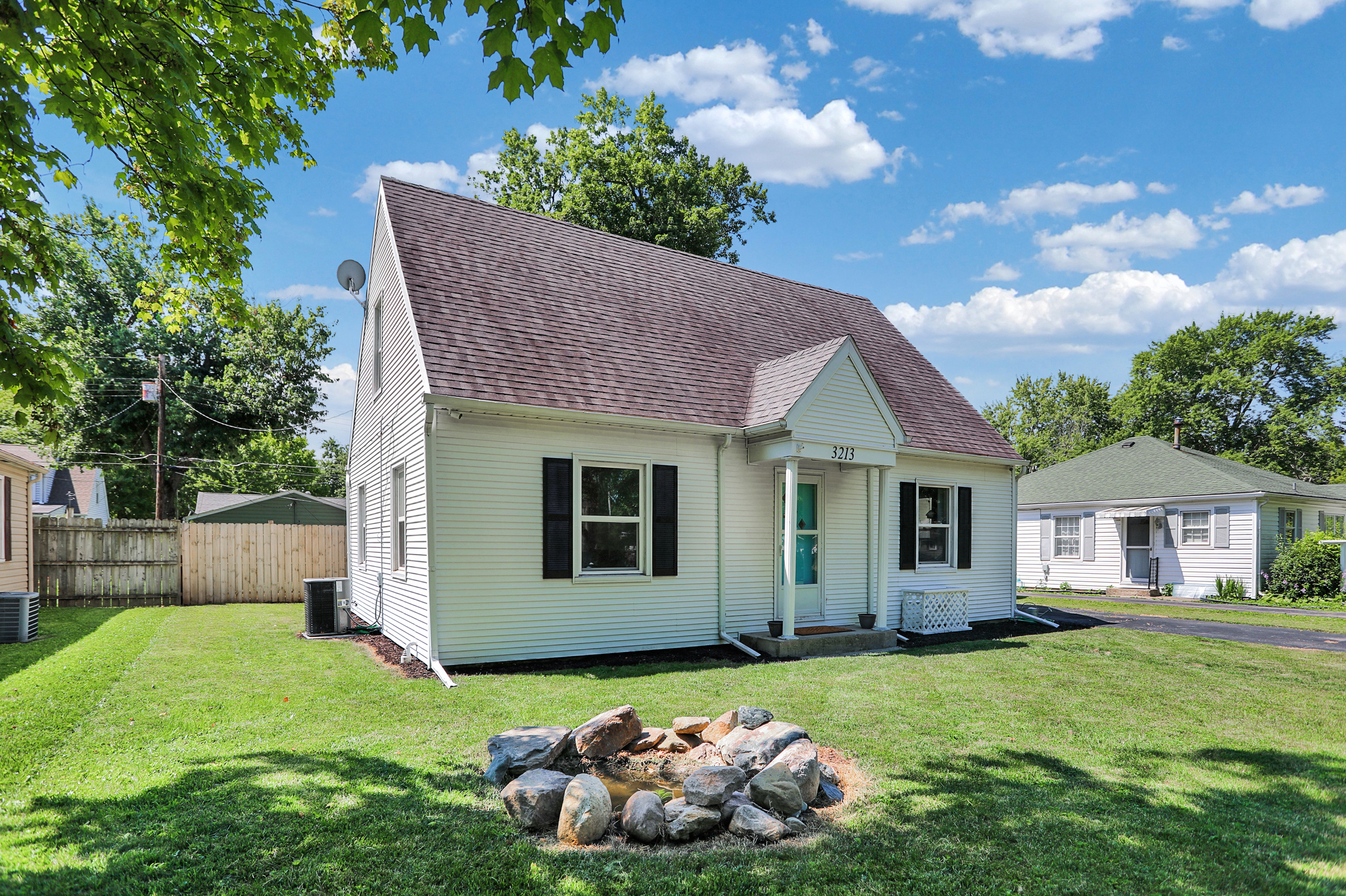 3213 West Torquay Road Muncie, IN 47304 - Photo 3 of 55 Gallery Image 3