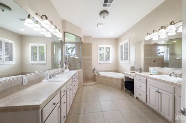 $999,990 | Undisclosed Address, Bakersfield, CA 93314