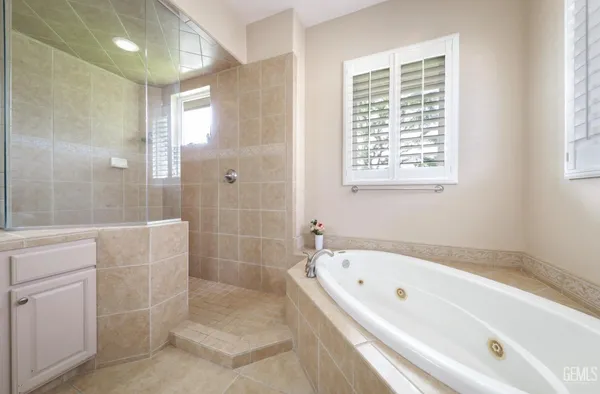 $999,990 | Undisclosed Address, Bakersfield, CA 93314