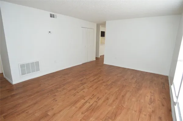 $1,039 | 8425 Cerro Circle, Unit 163, Tampa, FL 33617