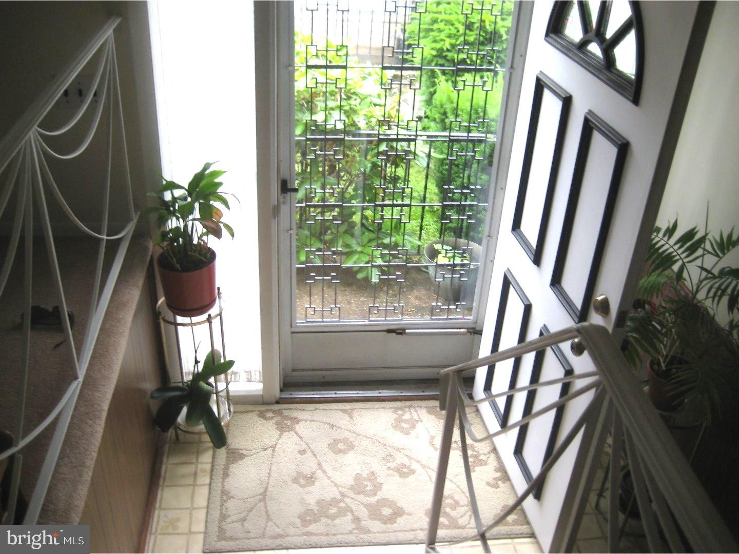 644 Colebrook Road Philadelphia, PA 19115 - Photo 3 of 25 Foyer
