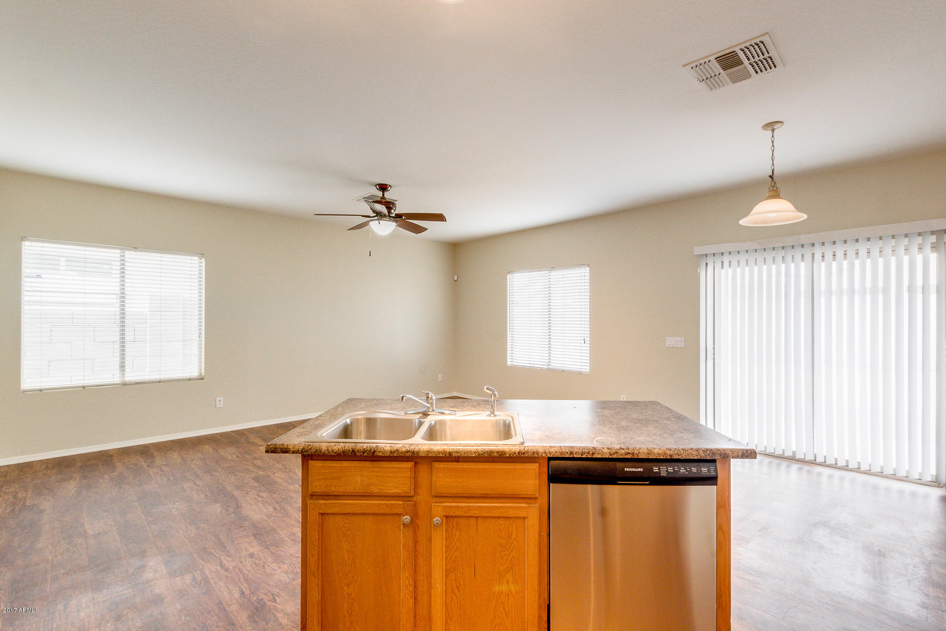 7042 West Beverly Road Laveen, AZ 85339 - Photo 12 of 29 14-Beverly