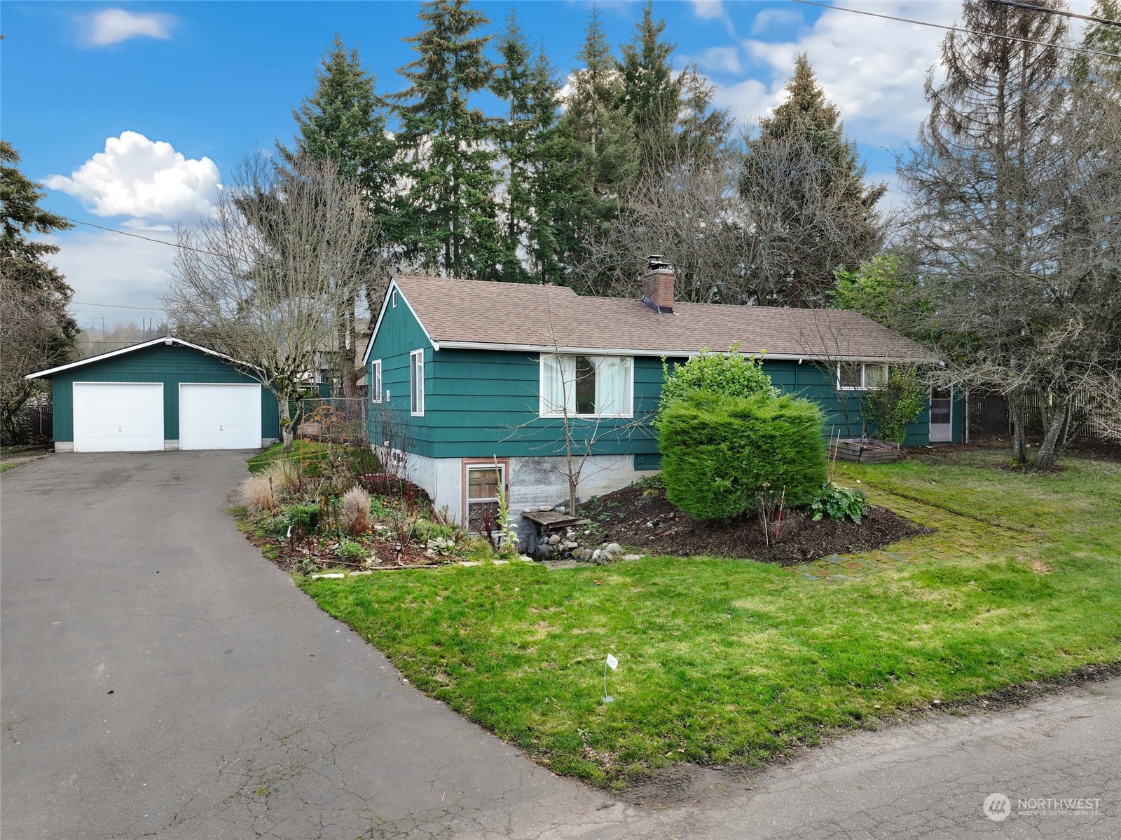 1608 Shattuck Avenue South Renton, WA 98055 - Photo 1 of 38 front view of a house with a yard