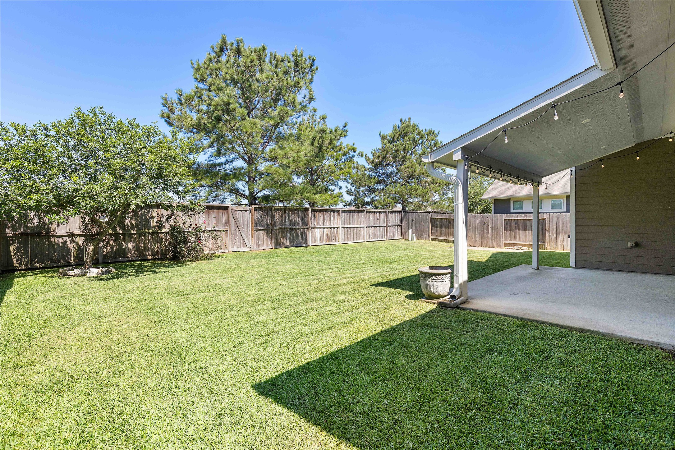 29539 Monona Terrace Court Spring, TX 77386 - Photo 45 of 50 Ultimate location and convenience. This oversized lot sits behind the community pavillion, splash pad, and playground. The back fence has a direct entrance to the neighborhood amenities!
