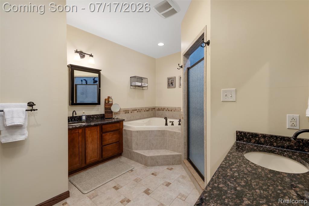 8250 Rattalee Lake Road Clarkston, MI 48348 - Photo 27 of 54 Gallery Image 27