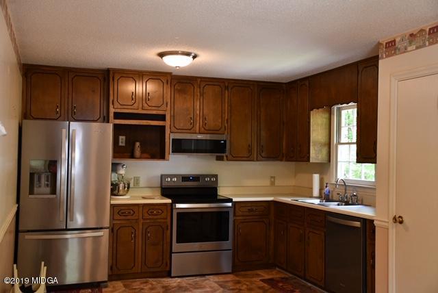 118 Tanglewood Road Southwest Eatonton, GA 31024 - Photo 15 of 26 15 kitchen