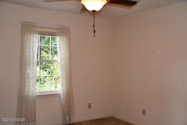 118 Tanglewood Road Southwest Eatonton, GA 31024 - Photo 20 of 26 19 bedroom