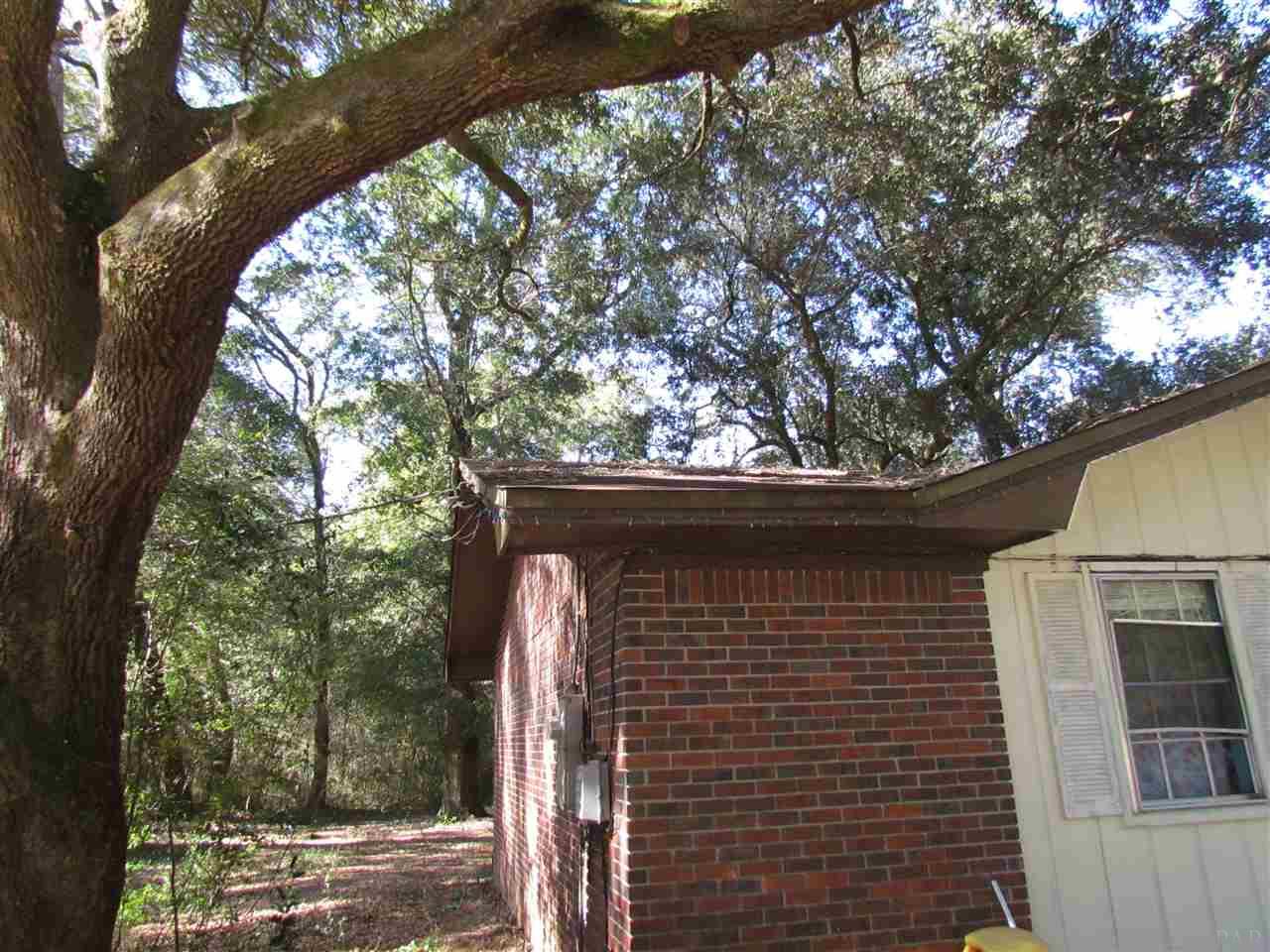 6912 Javid Road Milton, FL 32583 - Photo 3 of 11 Gallery Image 3