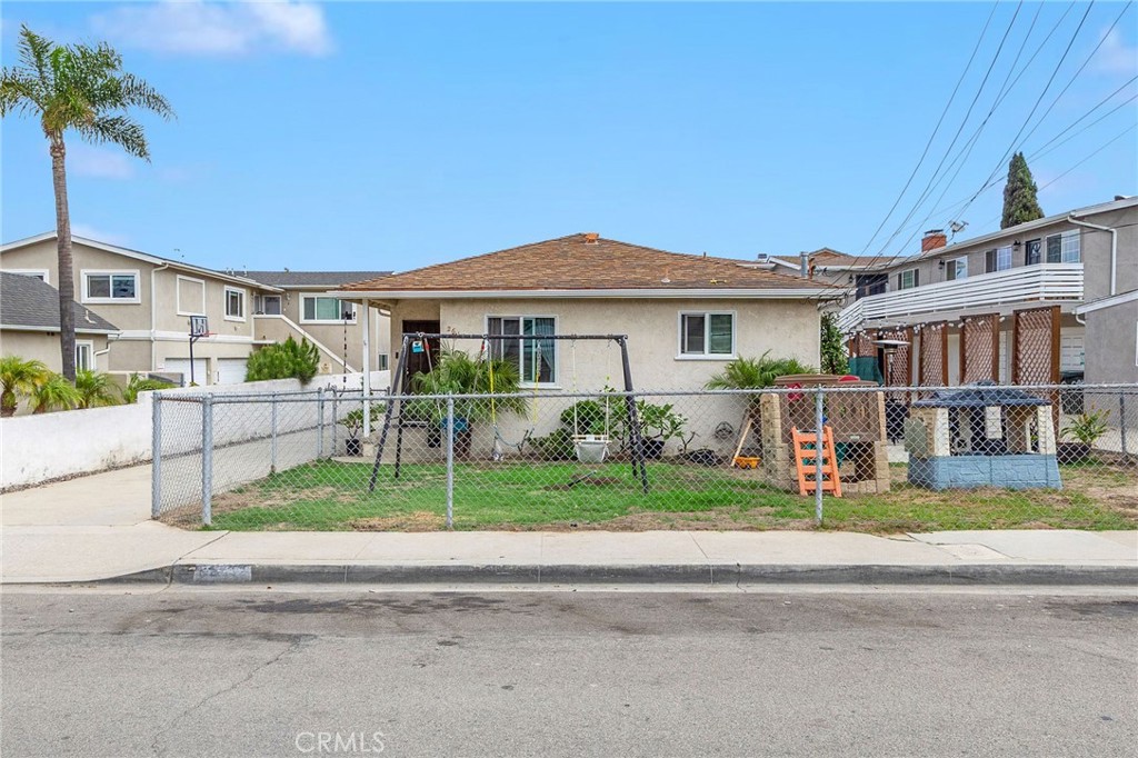 2615 Rockefeller Lane Redondo Beach, CA 90278 - Photo 1 of 33 a front view of a house with a garden and plants