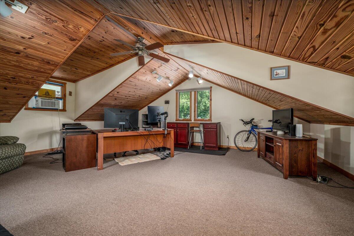 37000 Kingsbury Road Pomeroy, OH 45769 - Photo 57 of 69 2nd floor office above garage