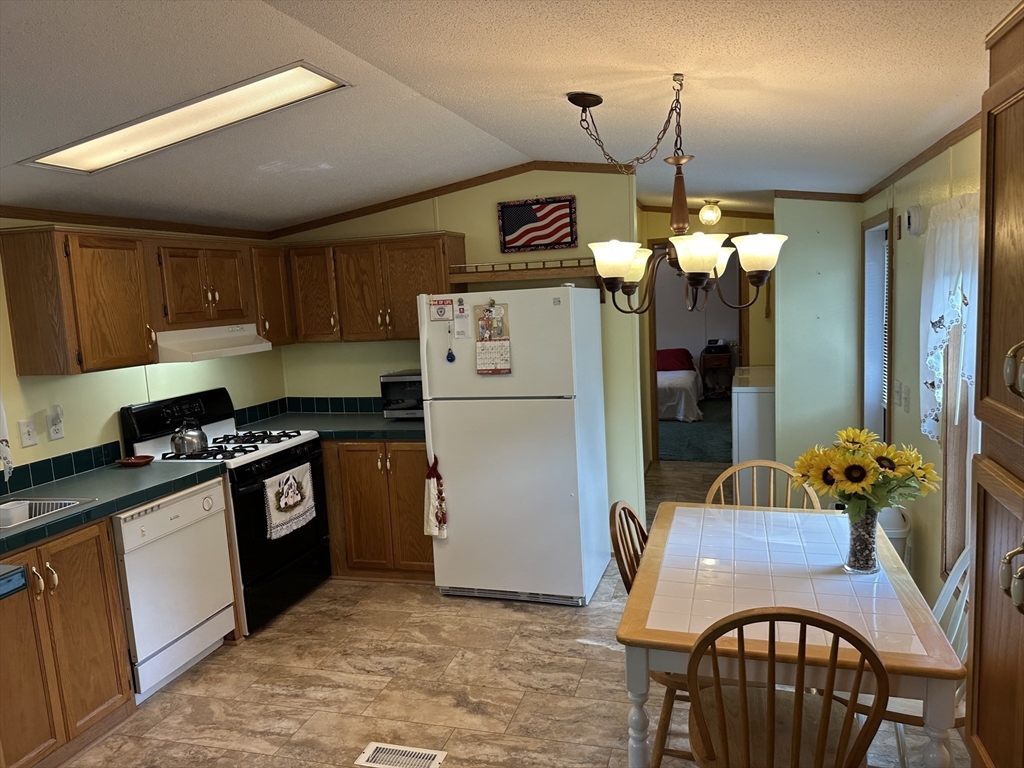 72 Quaboag Valley, Unit 72 Three Rivers, MA 01080 - Photo 8 of 21 Gallery Image 8