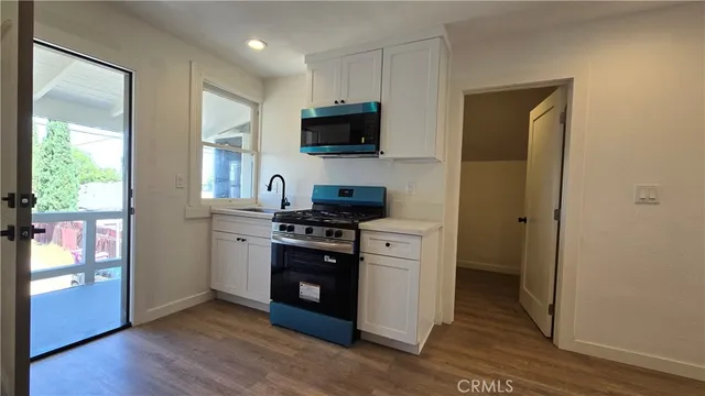 $3,000 | 975 North Pk Circle, Unit B, Long Beach, CA 90813