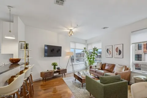 $470,000 | 52 Lincoln Avenue, Unit 302, Orange, NJ 07050