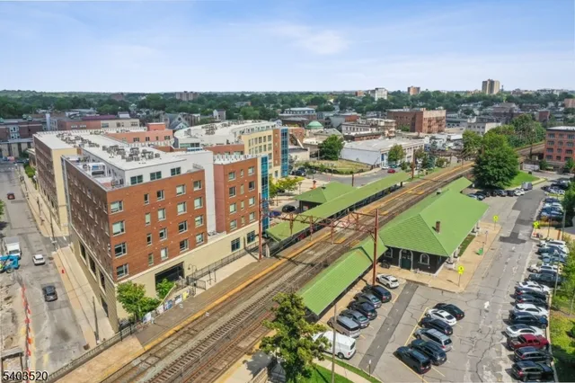 $499,000 | 52 Lincoln Avenue, Unit 302, Orange, NJ 07050