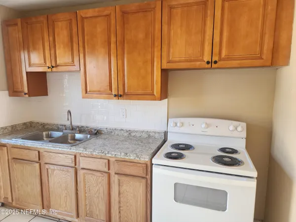 $900 | 1235 West 5th Street, Jacksonville, FL 32209