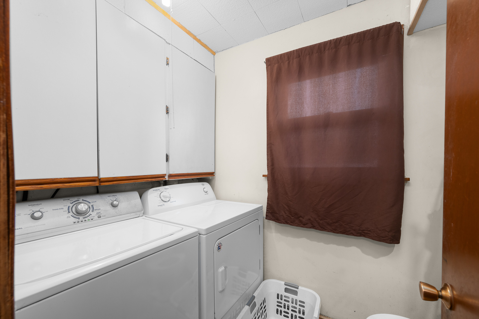 3604 32nd Avenue Moline, IL 61265 - Photo 23 of 36 a view of washer and dryer